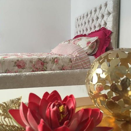 Lux Apartment In Gatwick Crawley  Zewnętrze zdjęcie