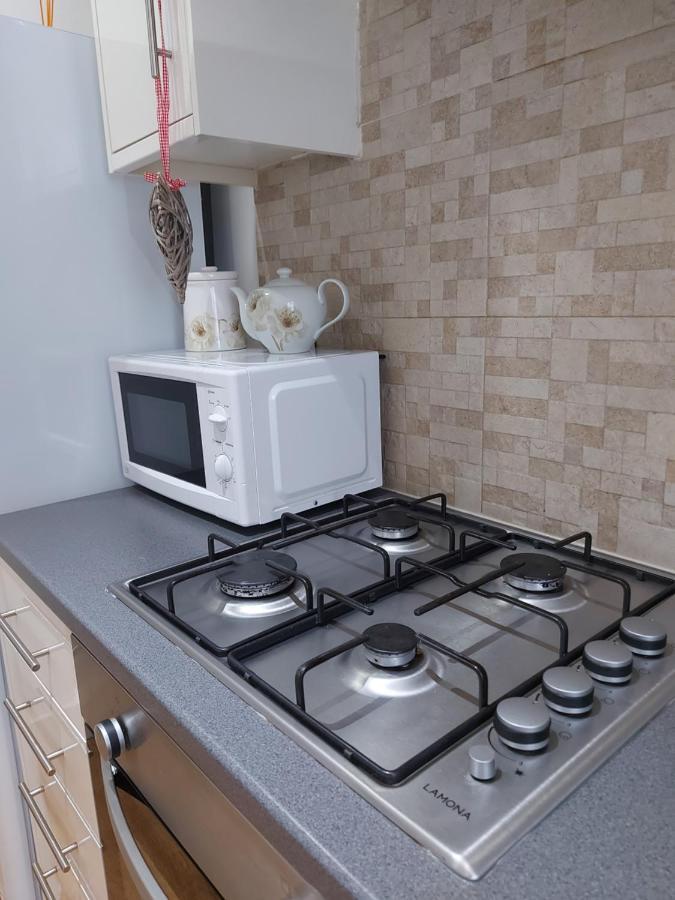 Lux Apartment In Gatwick Crawley  Zewnętrze zdjęcie