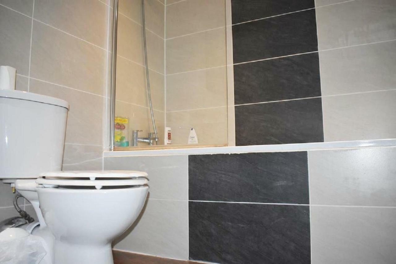 Lux Apartment In Gatwick Crawley  Zewnętrze zdjęcie